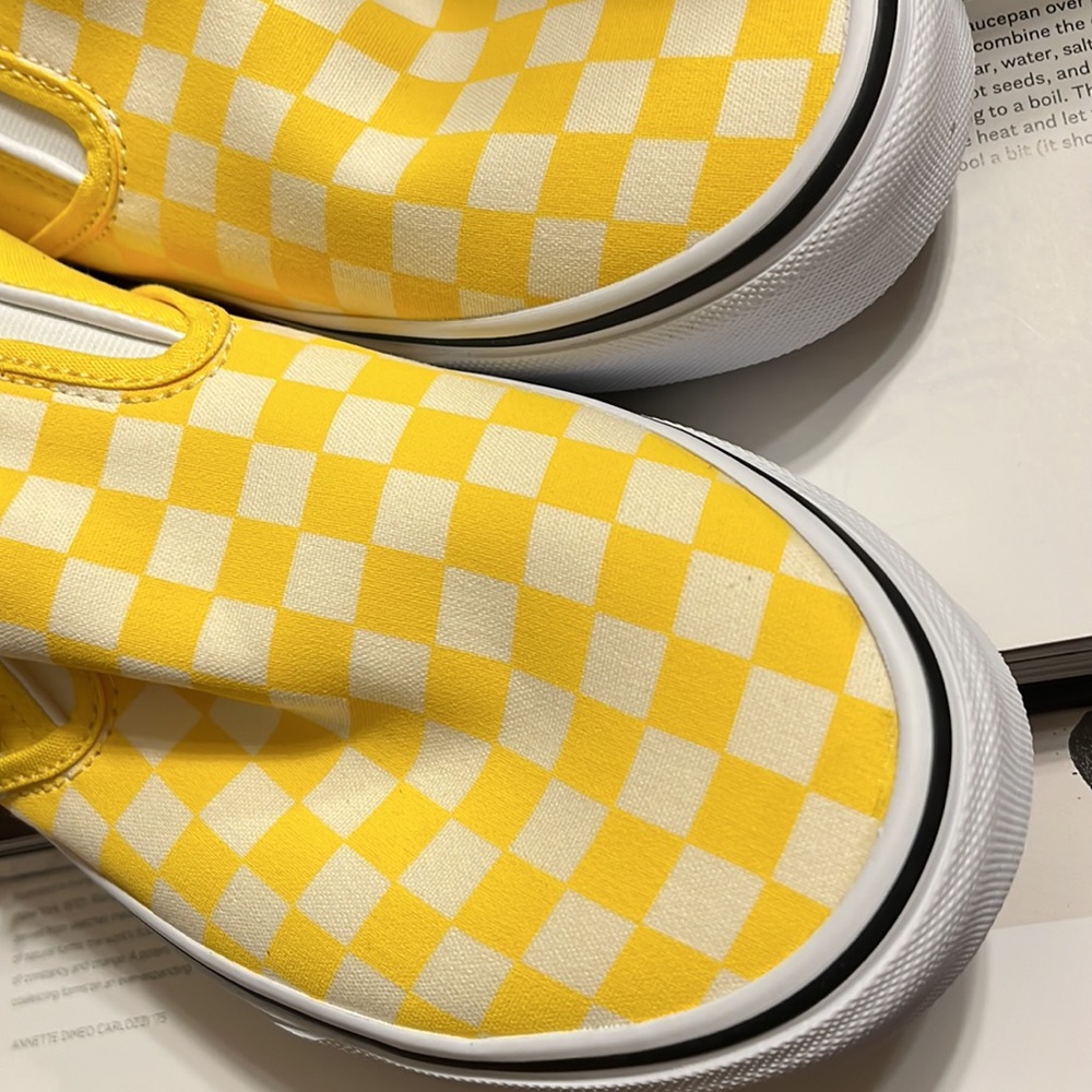 πΉ βπ» π
β’ π¨πΌ 11.5 πΉπ
βπ» VANS βπ»π
- Picture 6 of 7